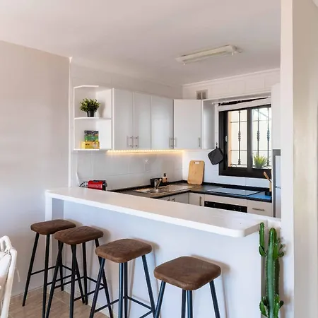 Apartment Prime Location! Few Minutes Walk To The Beach, Sports Club, Restaurants, Supermarkets And More!