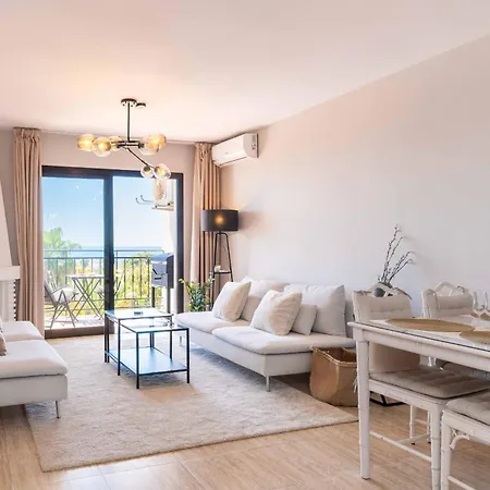 Prime Location! Few Minutes Walk To The Beach, Sports Club, Restaurants, Supermarkets And More! Apartment